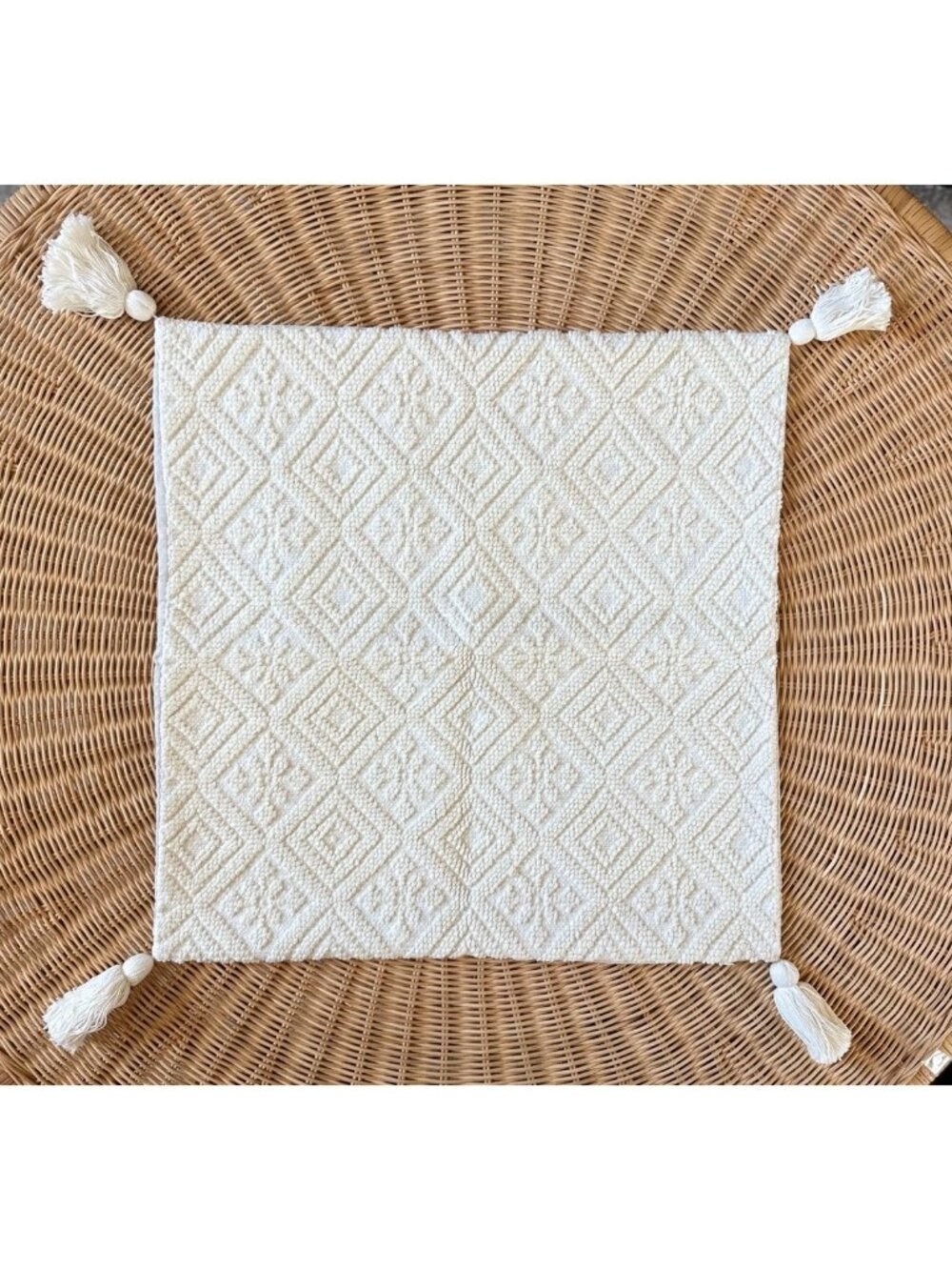 Serena & Lily Belridge Pillow Cover (SAMPLE/NO TAGS) (22” SQ)-Ivory/Beige